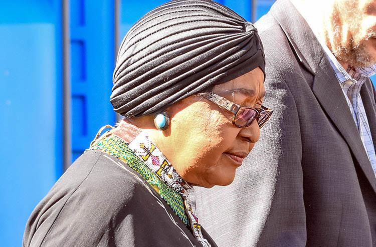 Morre Winnie Mandela, um dos maiores símbolos da luta contra racismo na África do Sul-0
